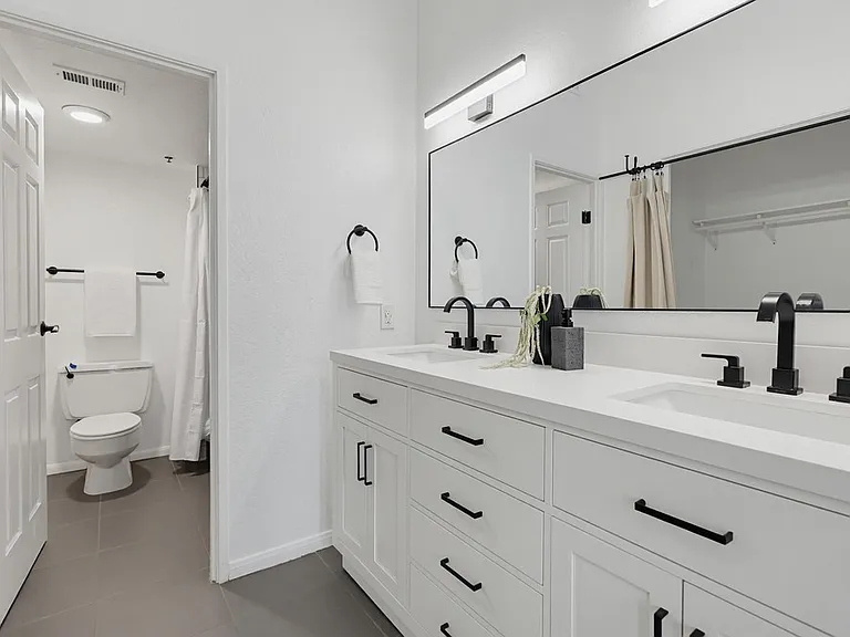1333 8th Ave #1 — Photo 33