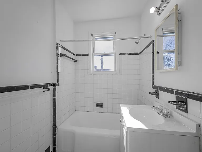 216 Orange St SE #4 — Photo 15