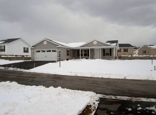 4 Dogwood Ln, Clinton, NY 13323