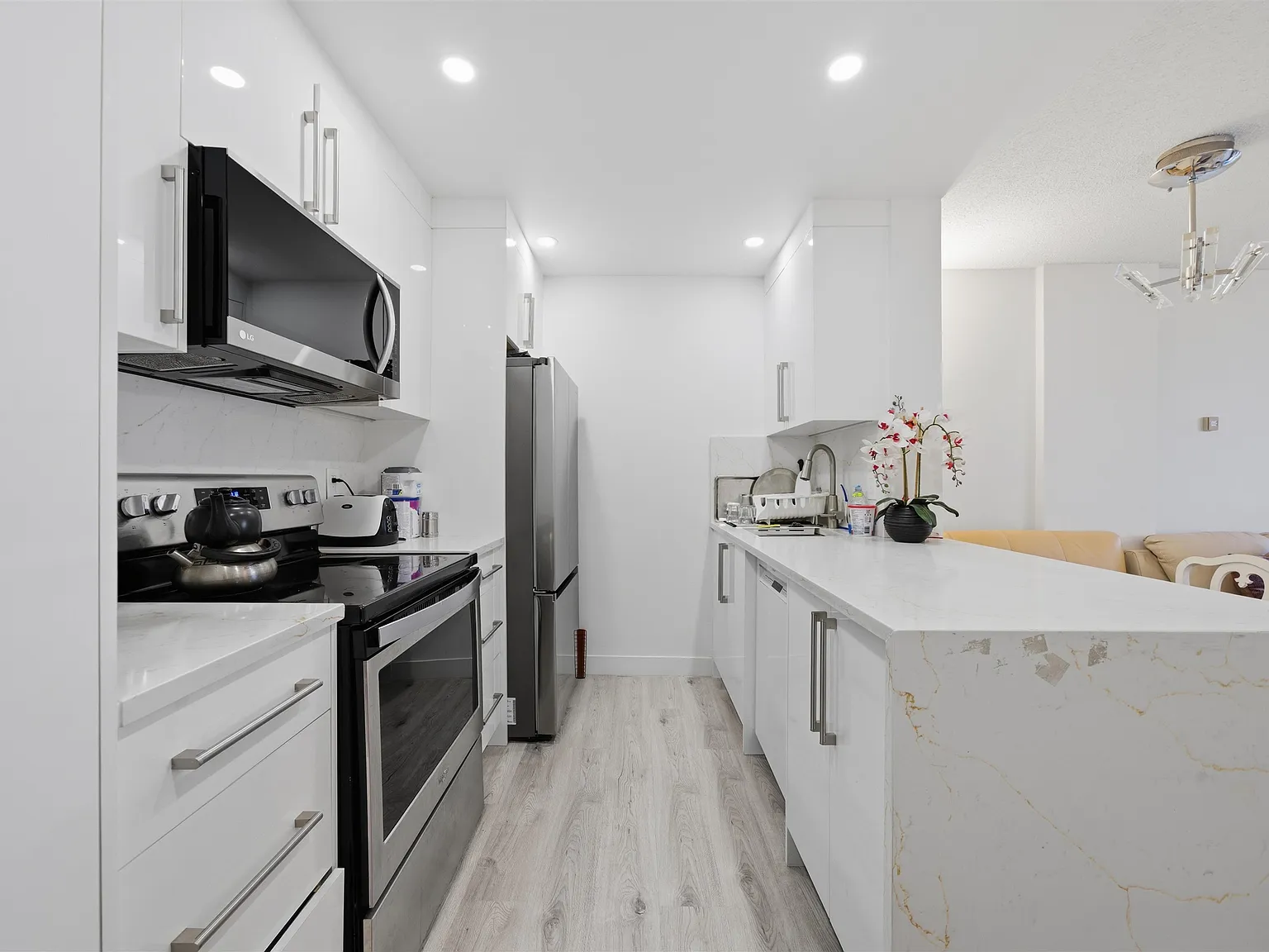 1 bed, 587 sqft, $2,600 — Photo 4