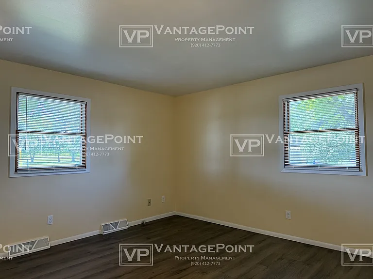 306 Nancy St — Photo 8