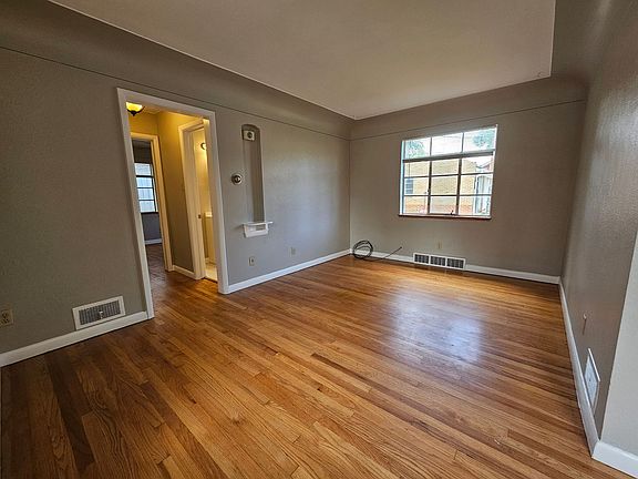 3rd image of 3431 W 39th Ave