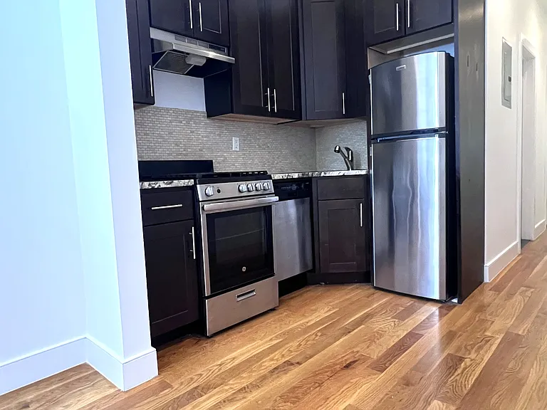 321 W 139th St #2A — Photo 2