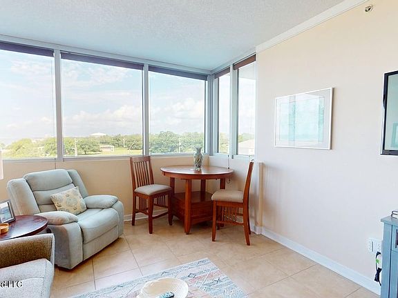 5th image of 2060 Beach Blvd #303