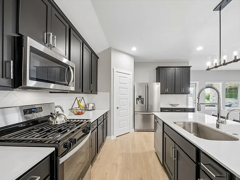 3335 Kendleshire Ln — Photo 19
