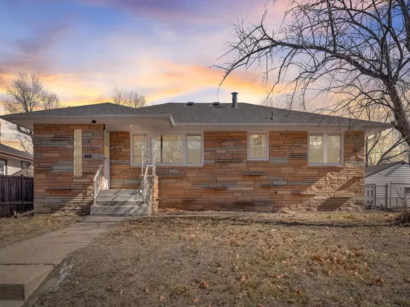 2720 Irving Ave N, Minneapolis, MN 55411