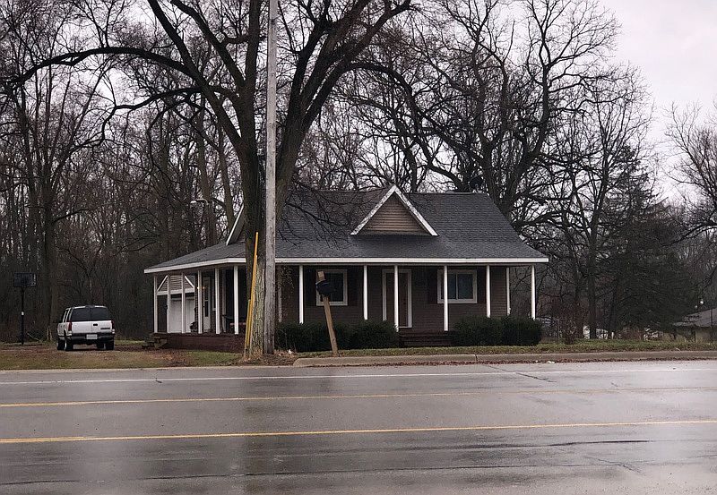 1st image of 5209 Flushing Rd