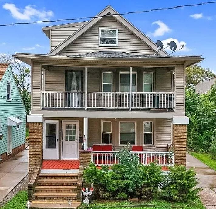 1st image of 3163 W 111th St #1