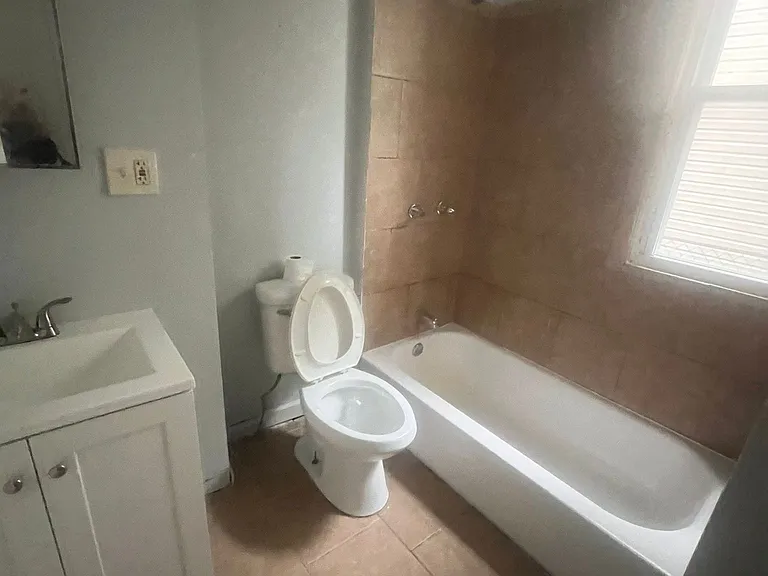 133 Isabella Ave #1 — Photo 12