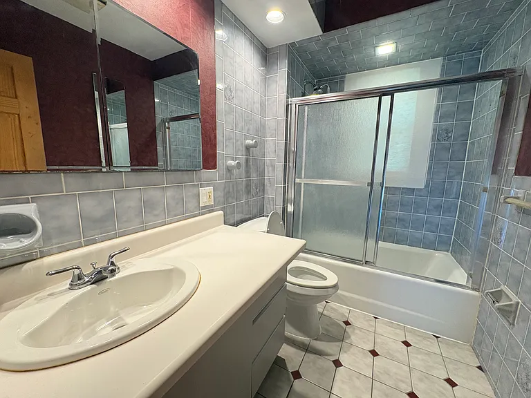 50 Brookwood Dr #2 — Photo 8