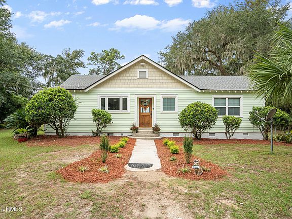 2nd image of 1910 Lenora Drive