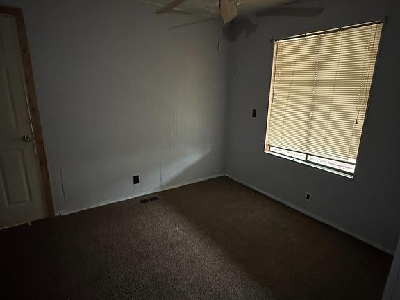 5th image of 220 S Madera Ave Space 10