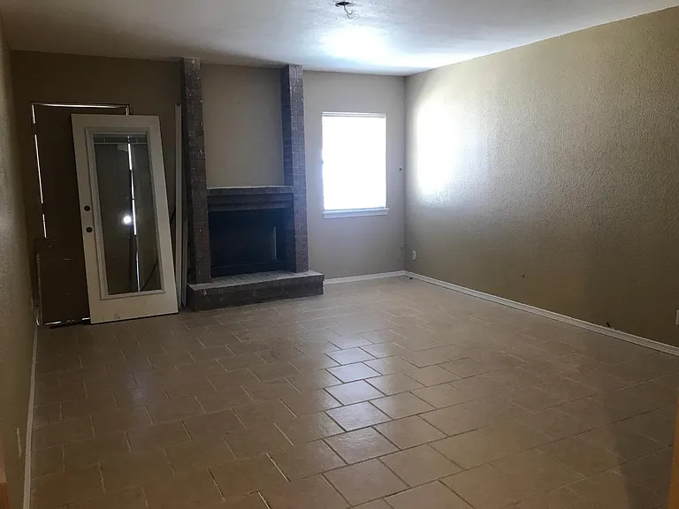 1805 Jean Louise St — Photo 7