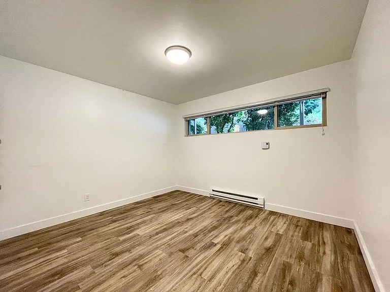 Village Vista Apartments — Photo 79
