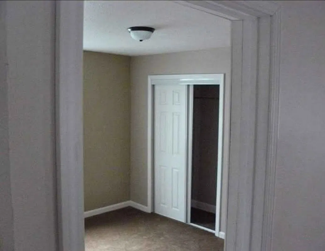 3 bed, 1.0 bath, 1200 sqft, $975 — Photo 4
