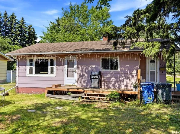 205 1st AVENUE, Kelliher, SK S0A 1V0