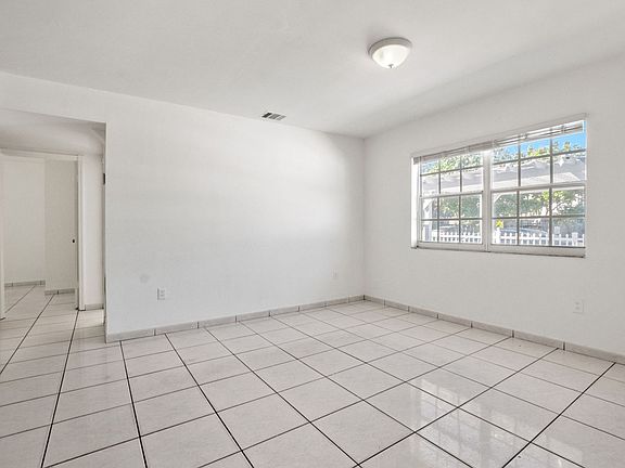5th image of 1531 NW 34th Ave