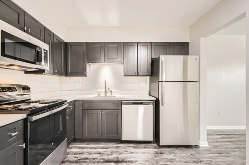 Move In Special! $0 Deposit $0 App Fee! — Photo 3