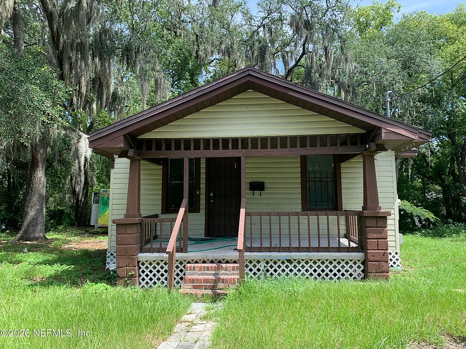 1st image of 653 E 28TH Street