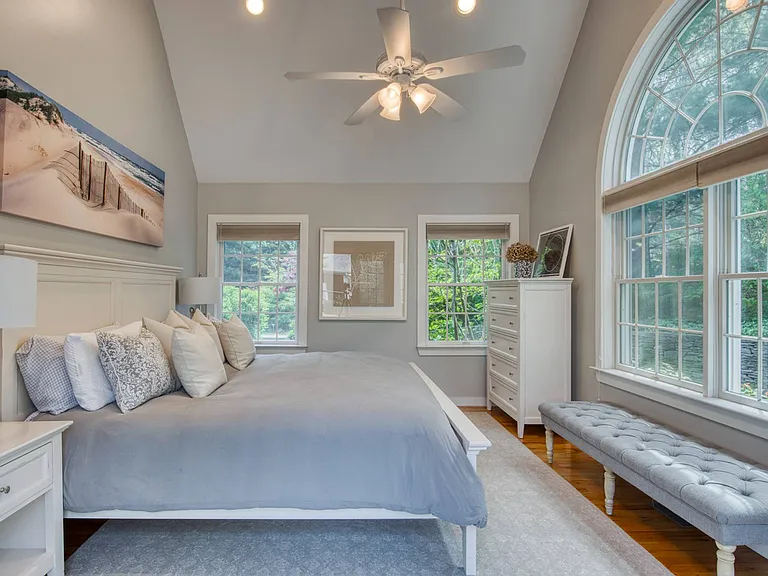 17 Emerson Pl — Photo 12