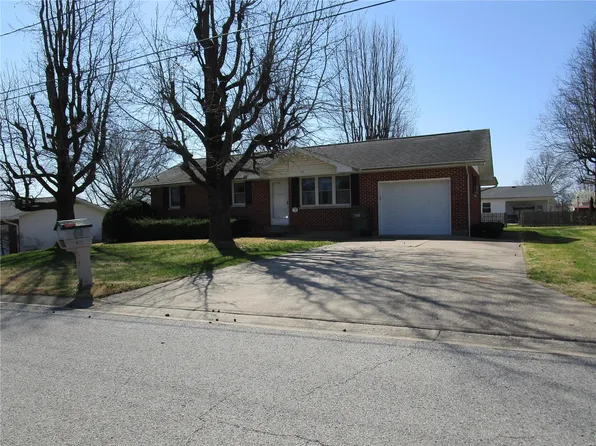 208 Dixie Dr, Chester, IL 62233