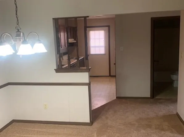 2227 Weathered Rock Rd APT 22, Jefferson City, MO 65101