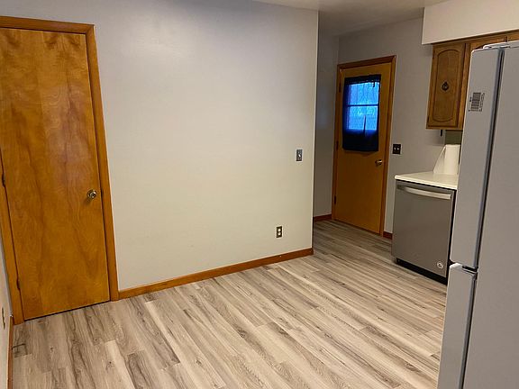 4th image of 204 Fairmont Ave #204