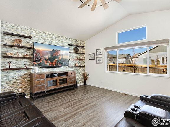 4th image of 294 Redmond Dr