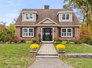 8 Hayes Rd, Hingham, MA 02043