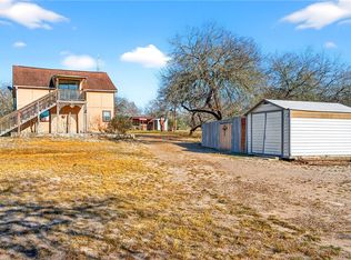 5752 Mockingbird Ln, Mathis, TX 78368