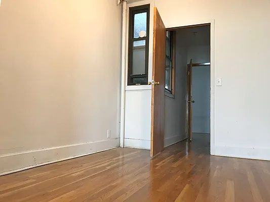 Rented by Paley Management | media 18