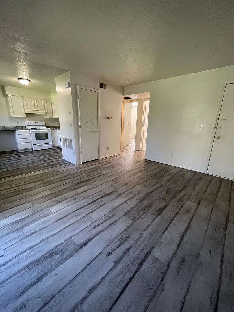 922 Sylvan St. — Photo 3
