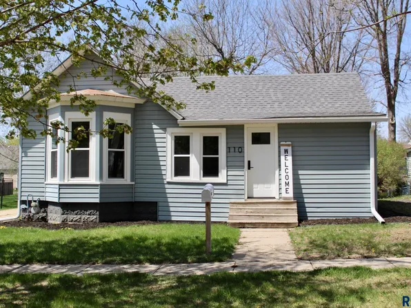 110 SW Park St, Luverne, MN 56156