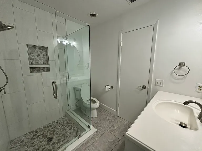 116 Holmes Pl — Photo 11