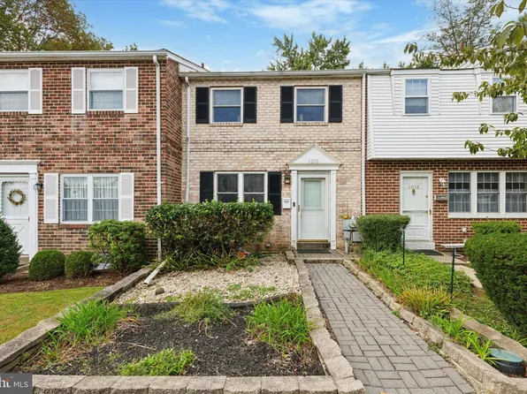 1070 Bayless Pl, Norristown, PA 19403