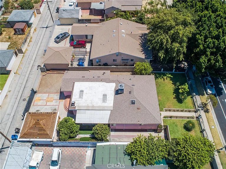13951 Terra Bella St — Photo 27