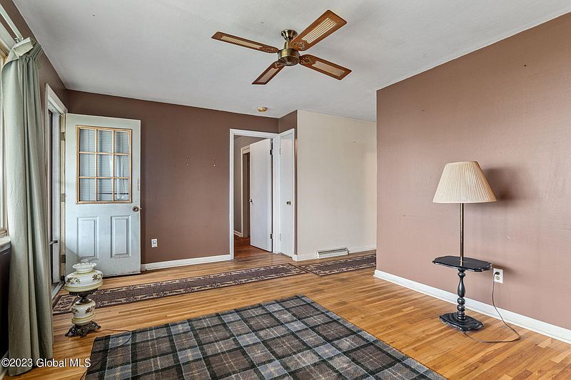 5th image of 2526 Van Dyke Avenue