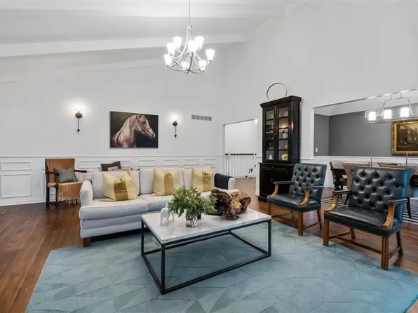 204 E 129th Ter, Kansas City, MO 64145