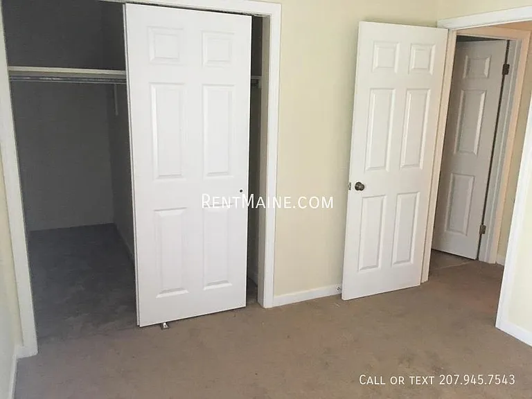 63 Valley View Ln #C — Photo 7