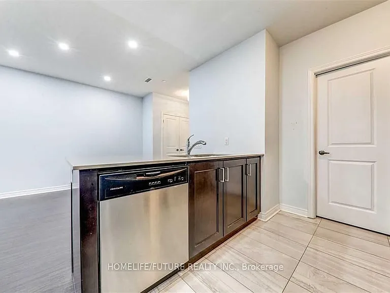 7325 Markham Rd #207 — Photo 12
