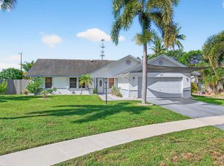 25 Cedar Cir, Boynton Beach, FL 33436