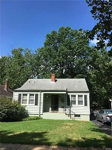 427 S Van Buren Ave photo 1