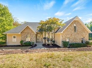 4001 N Briarcliff Rd, Kansas City, MO 64116