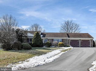 110 Apple Blossom Cir, Lititz, PA 17543