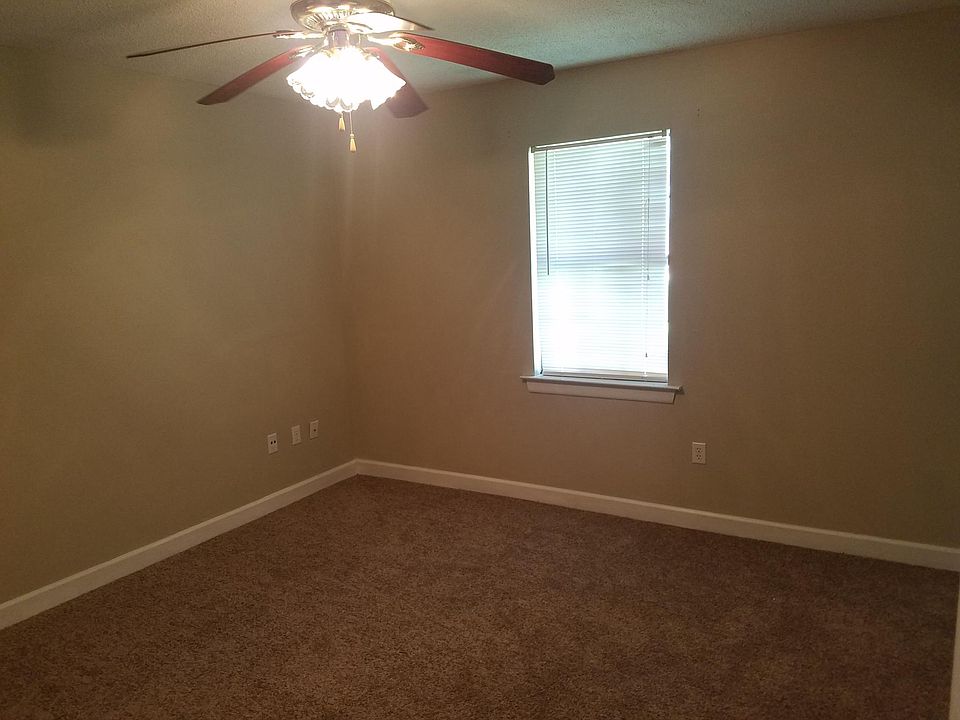 1st image of 7 Sunnymead Dr