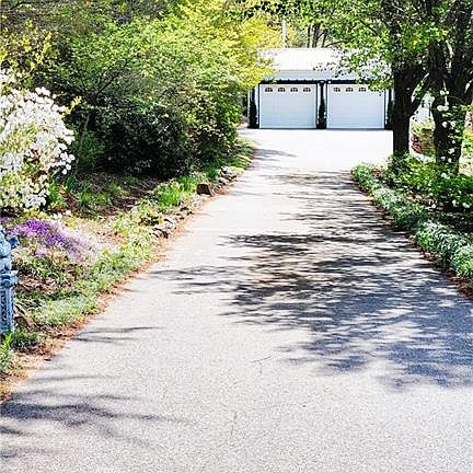 2nd image of 9825 Cherry Grove Rd