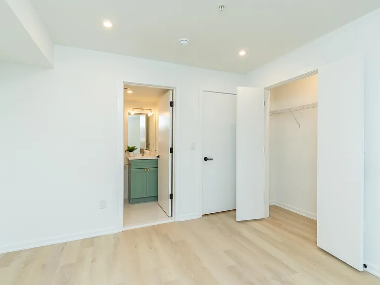 1627 Fontain St #PENTHOUSE — Photo 5