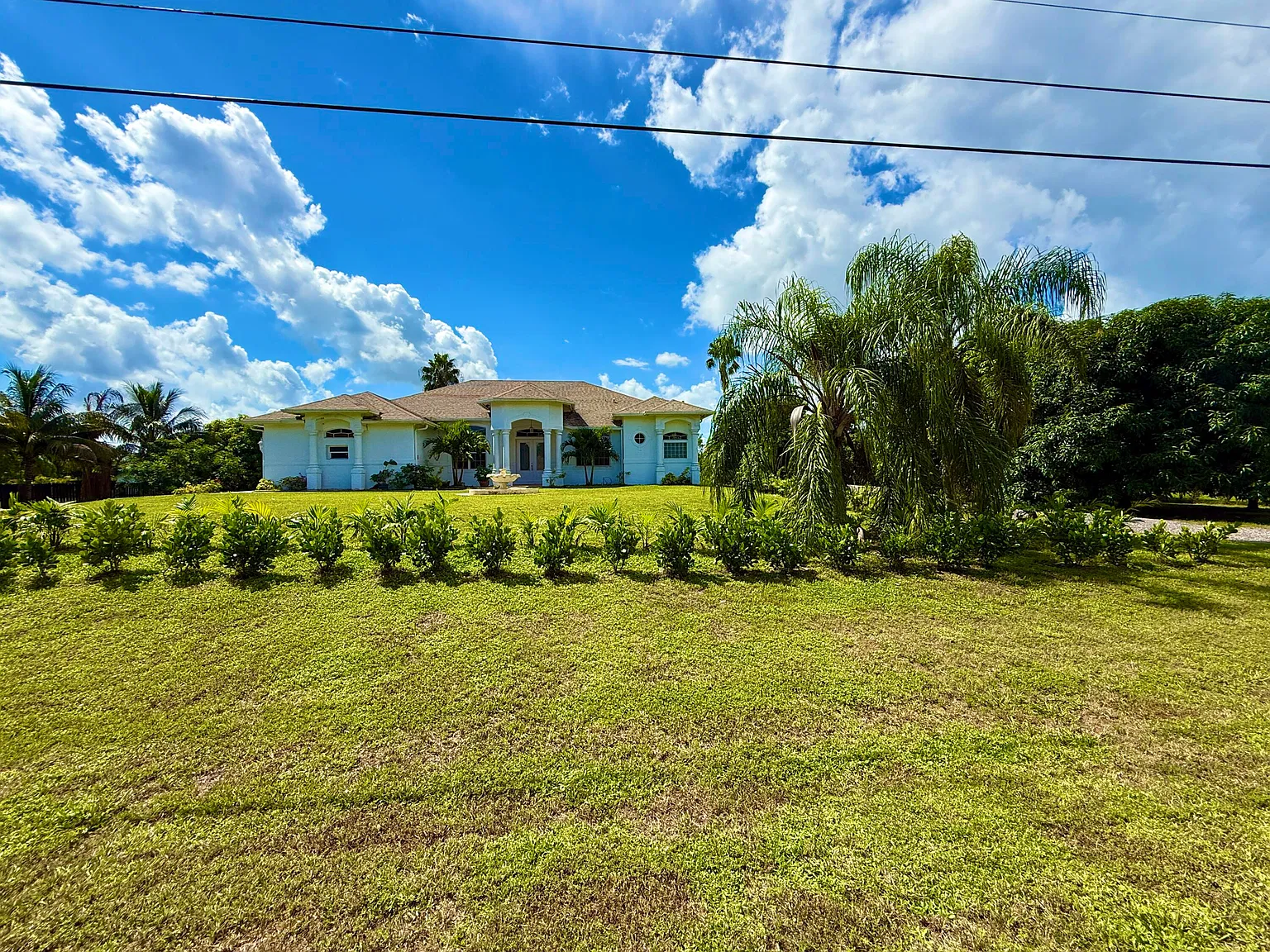 6 bed, 2.5 bath, 2850 sqft, $6,000 — Photo 1