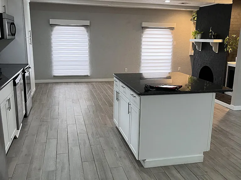 2306 NE Village Dr — Photo 5