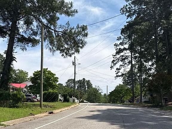 4th image of 1663 Tryon Dr